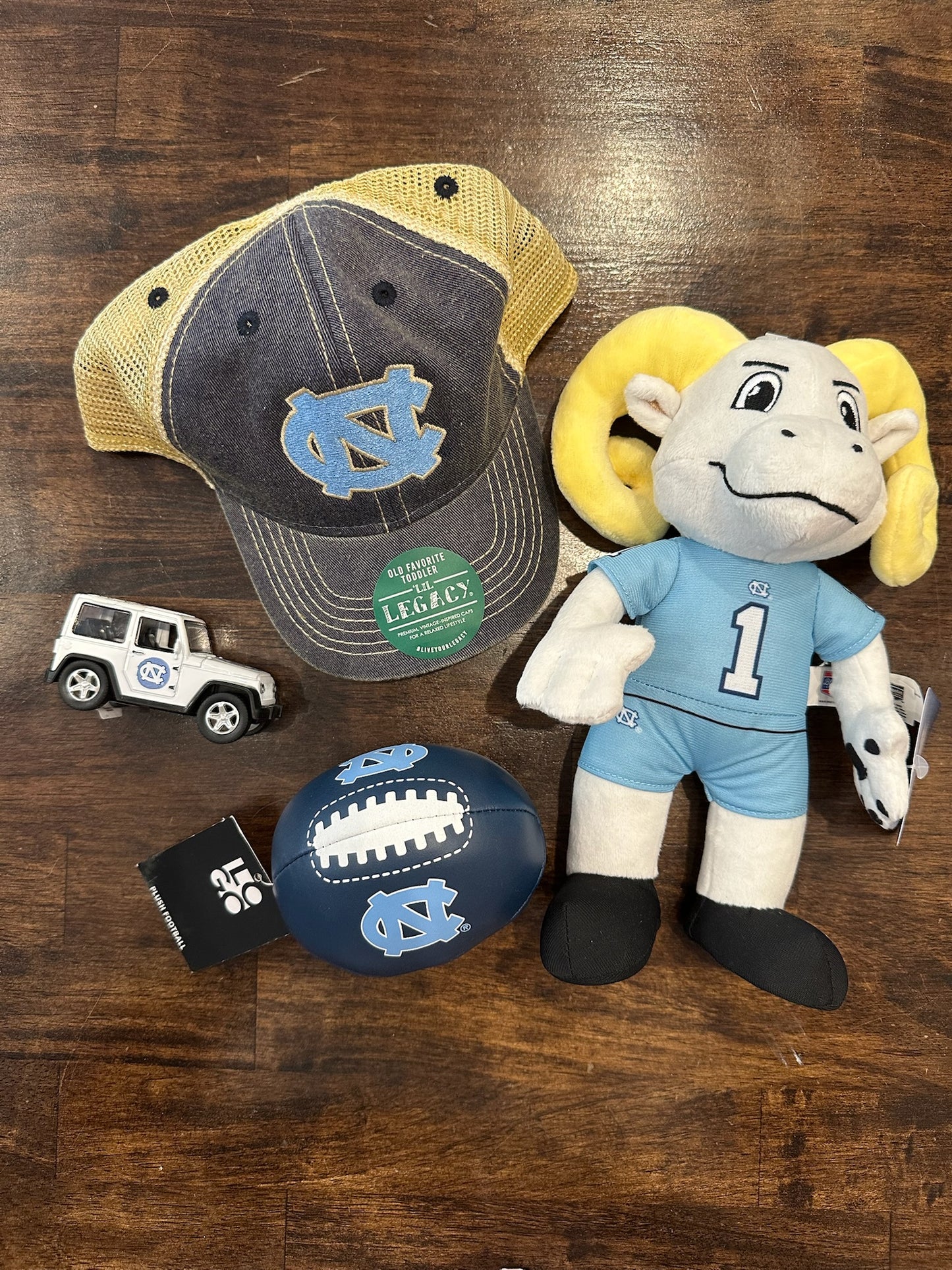 Carolina Tar Heels Toddler Boy Gift Set