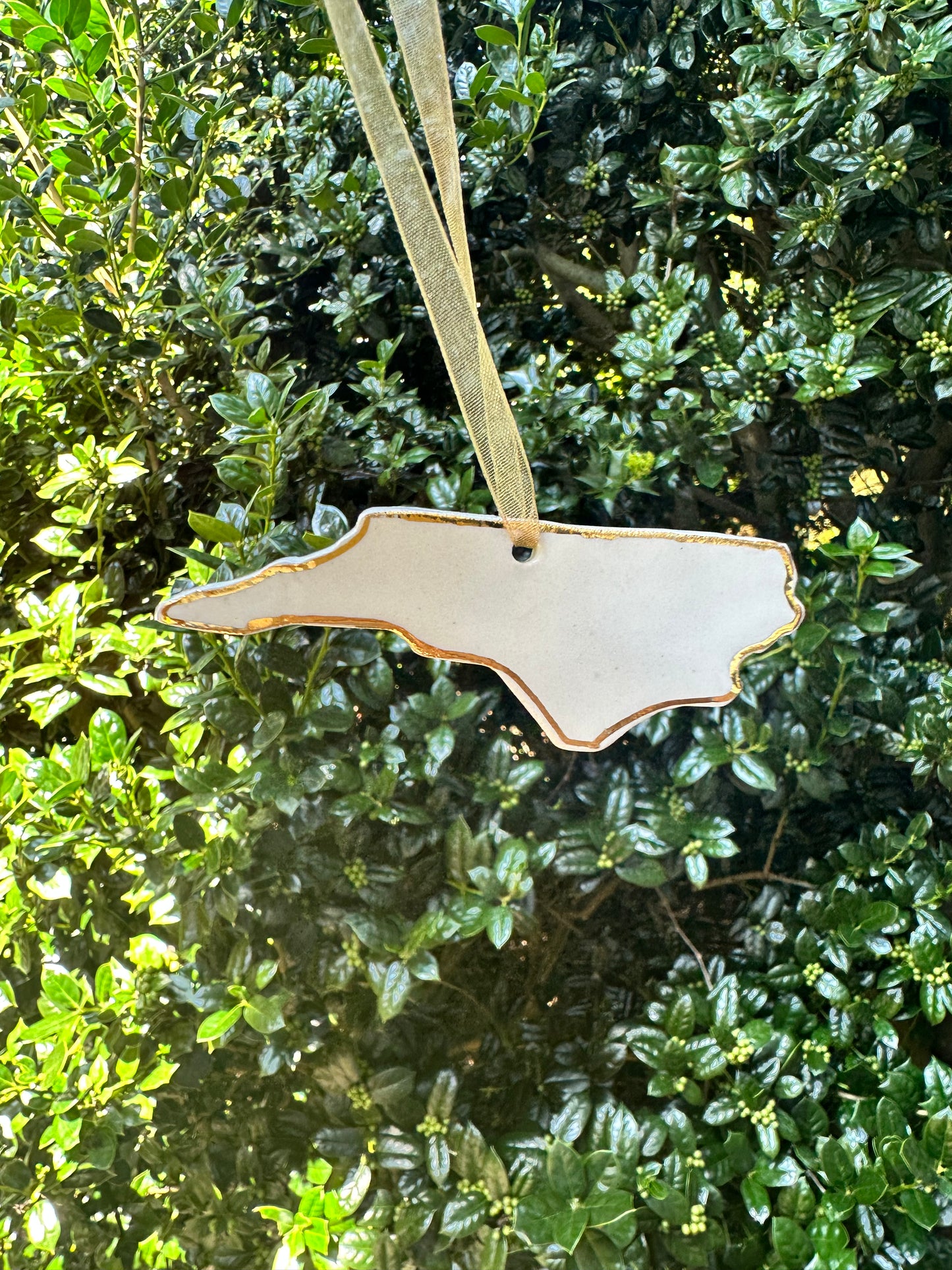 White North Carolina Ornament with 22k Gold Edge