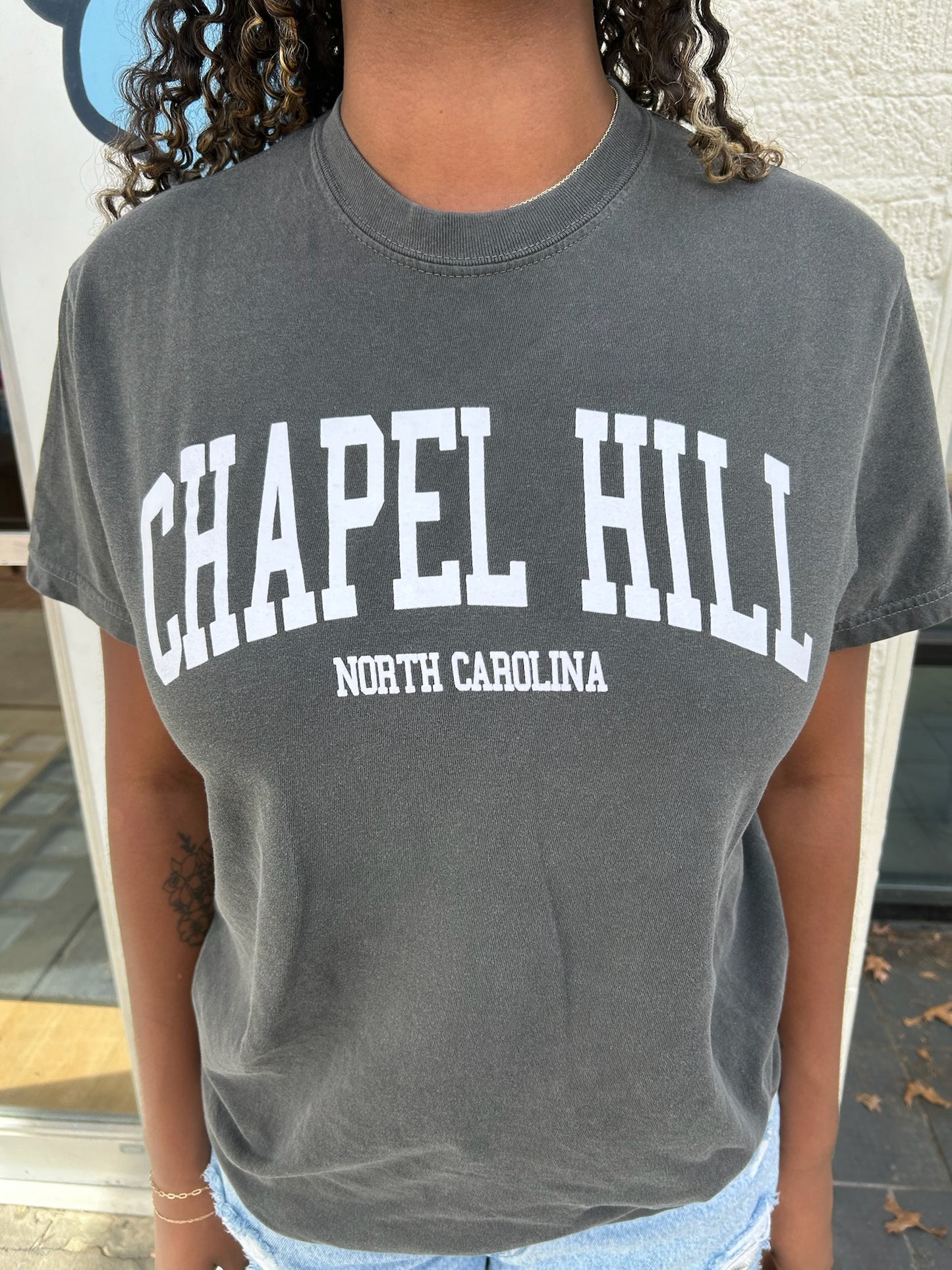 Chapel Hill North Carolina Comfort Colors T-Shirt in Pepper