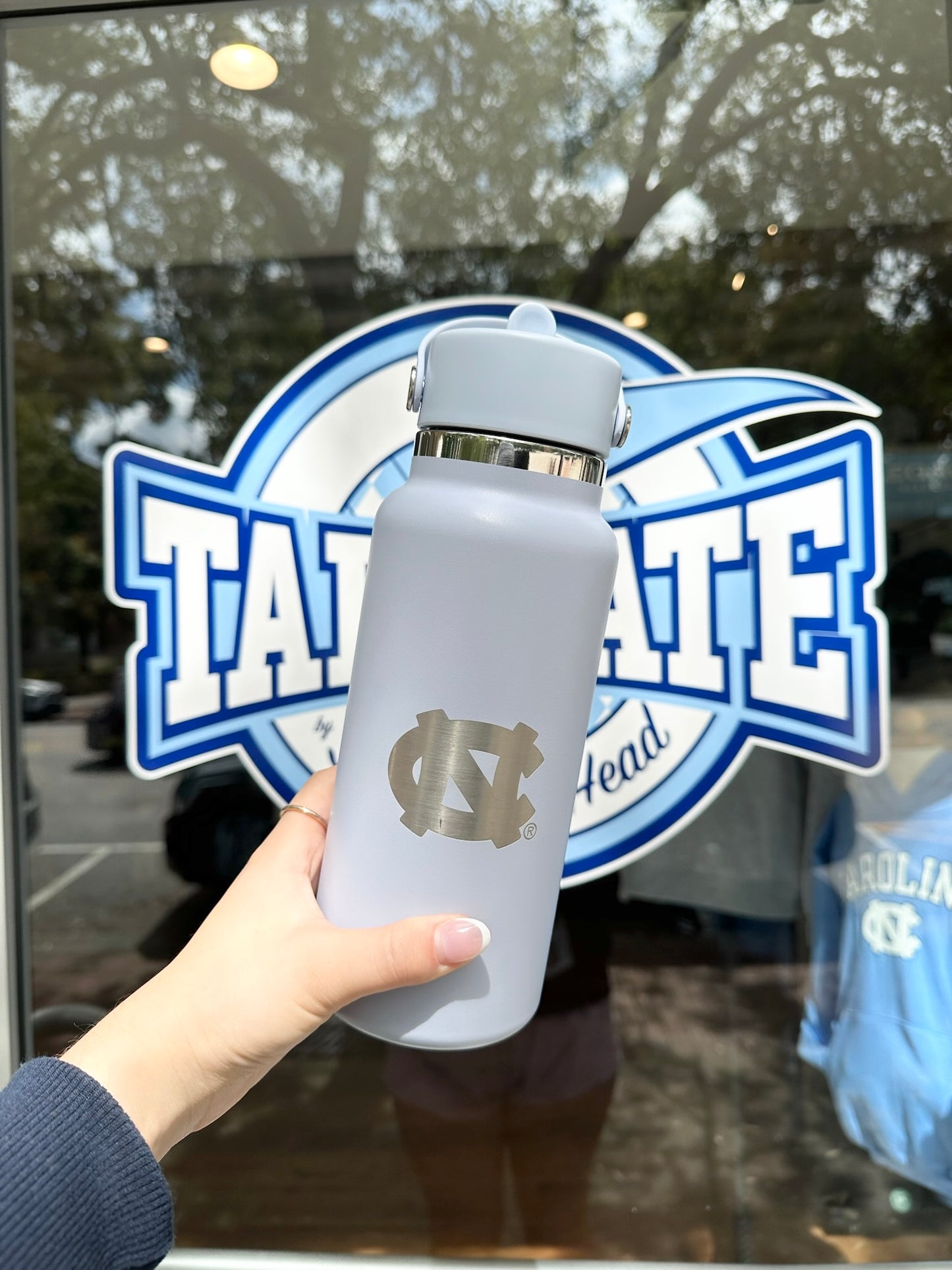 UNC Logo Light Blue Hydroflask Water Bottle 32 Oz