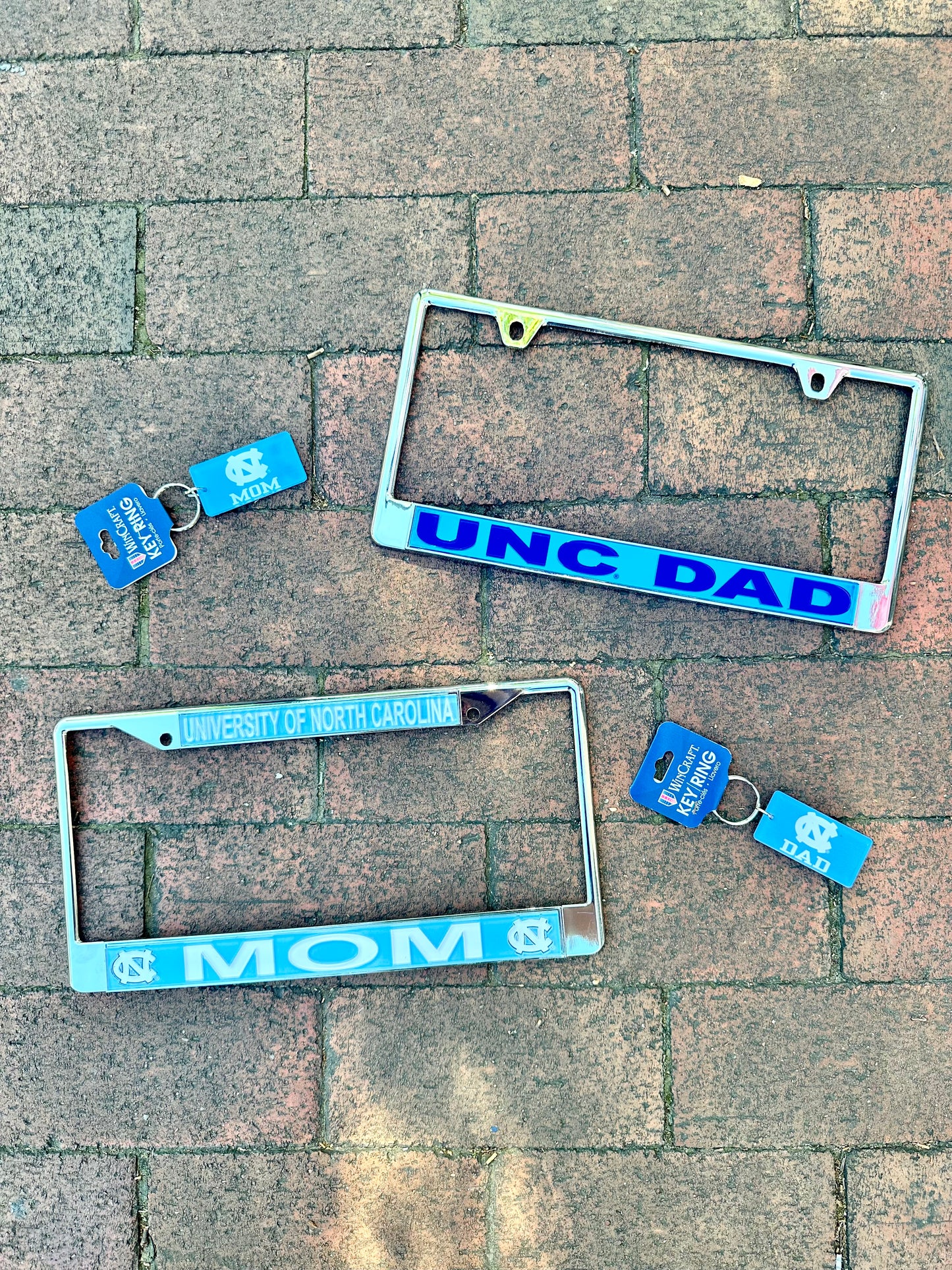 UNC Mom Keychain Rectangle Key Ring Carolina Mom by Wincraft