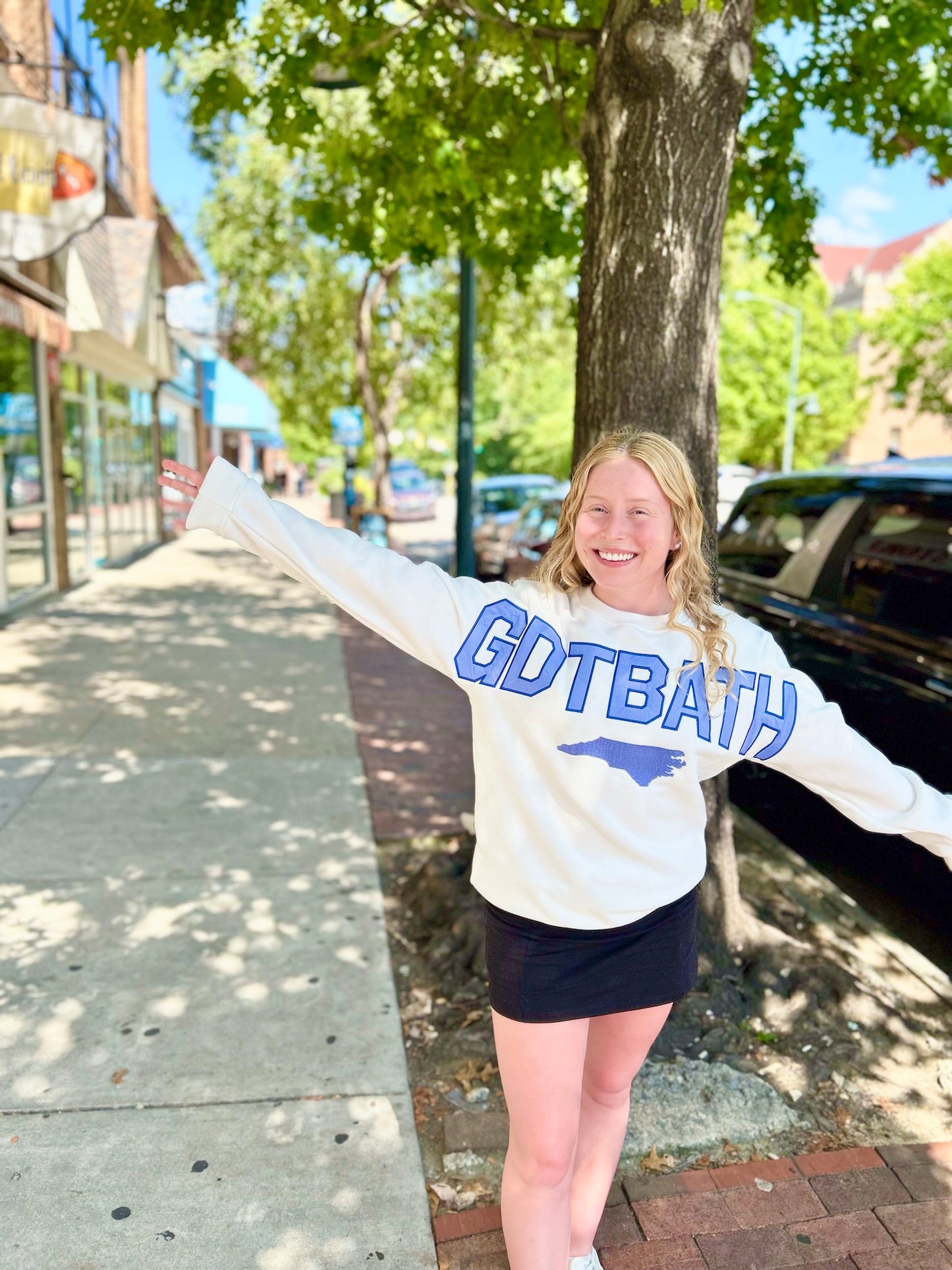 GDTBATH Crewneck Sweatshirt with Oversized Embroidery
