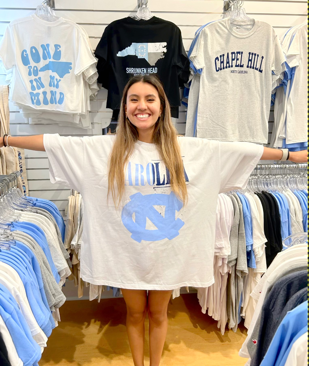 Carolina Tar Heels Vintage Oversize T-Shirt Split UNC Logo Design