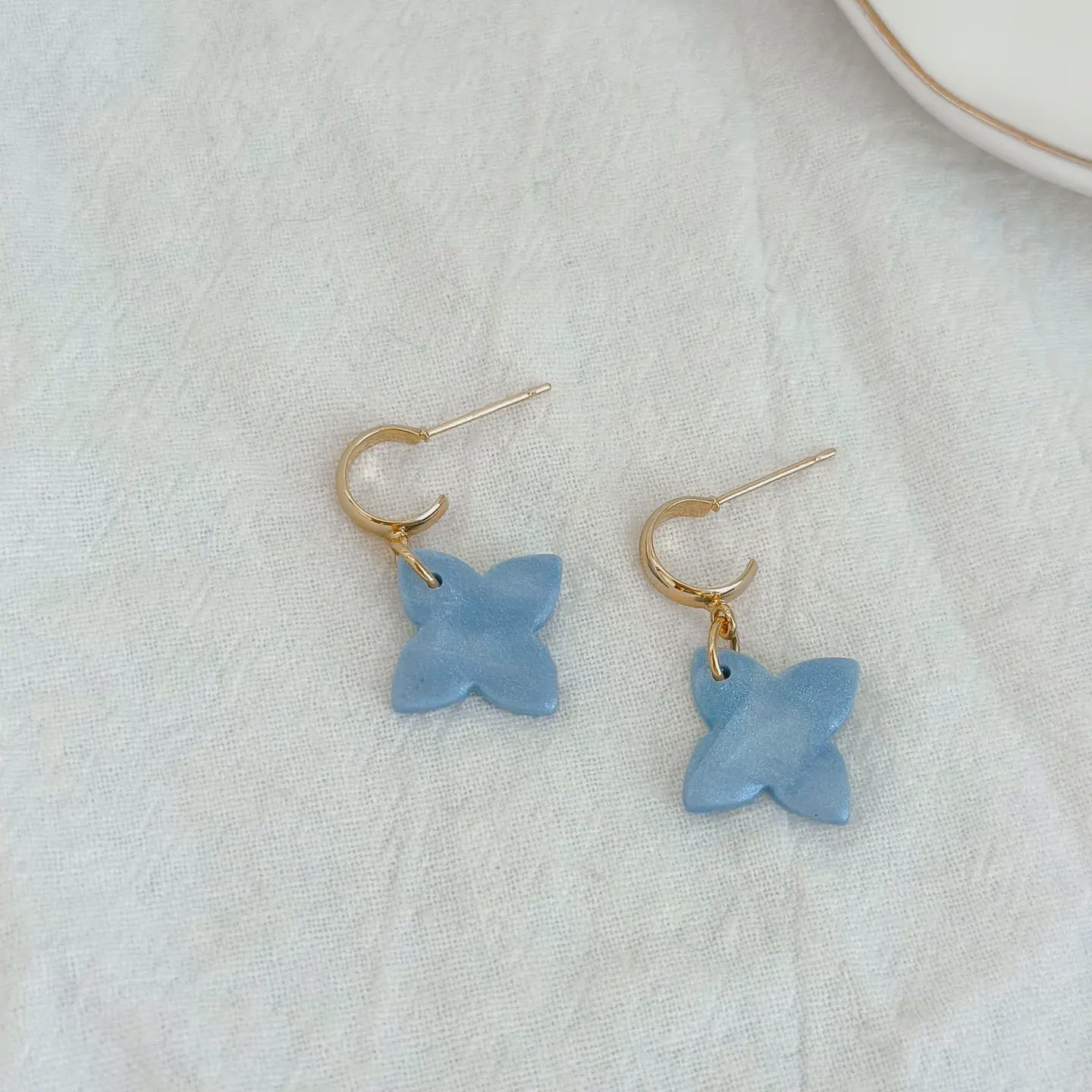 Lily Earrings by AnnaBanana