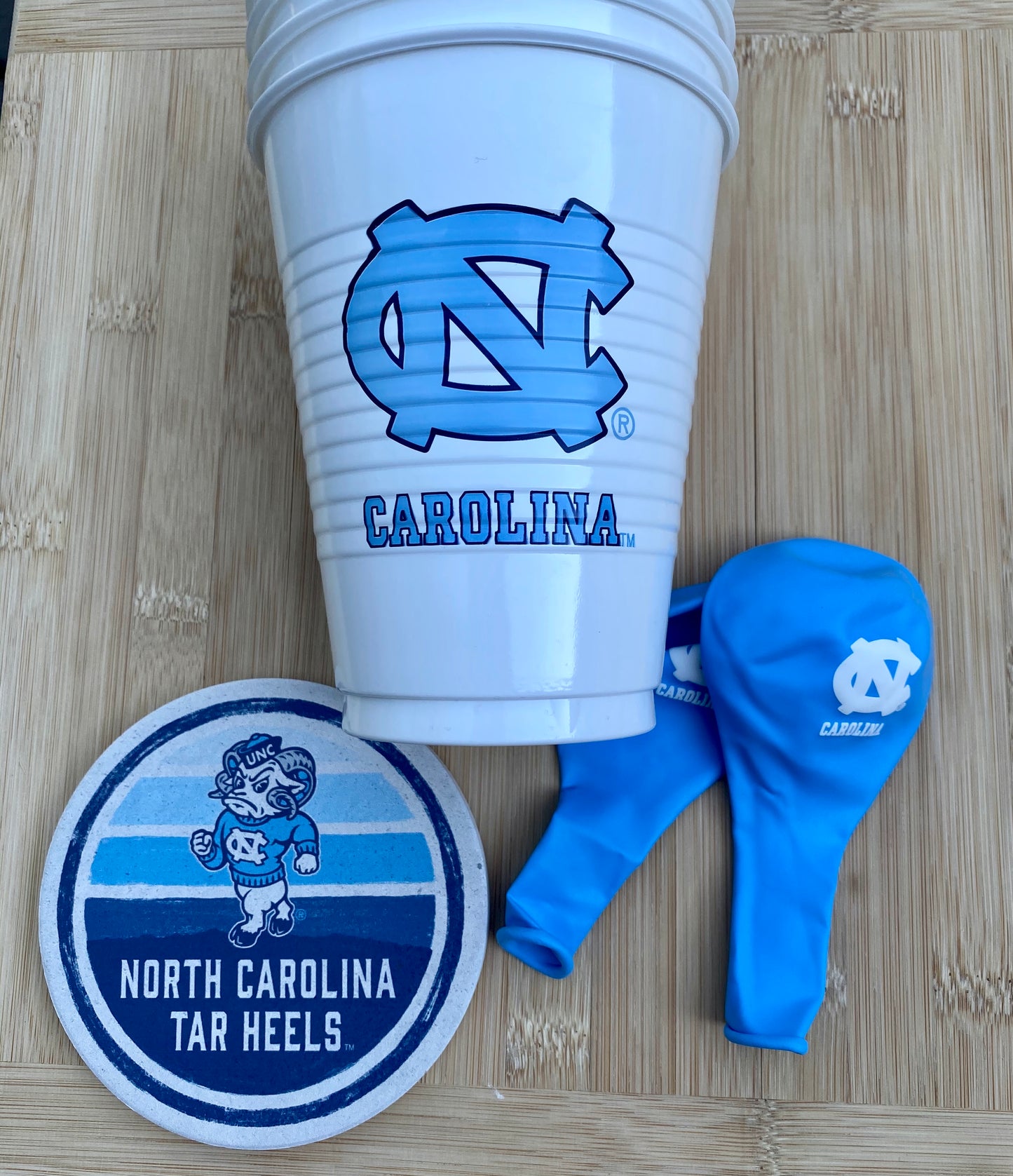 UNC White 16oz Plastic Cups - Set of 8