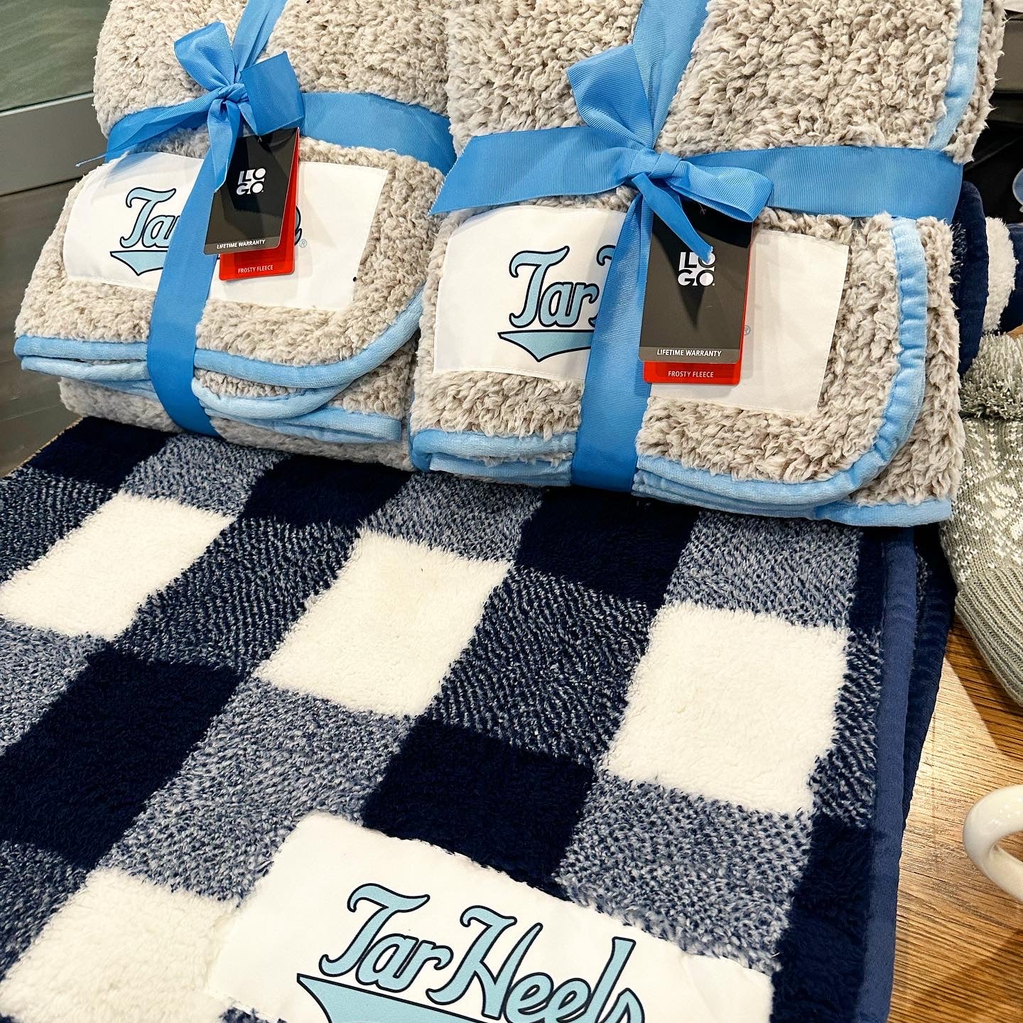 UNC Frosty Fleece Blanket in Grey Sherpa