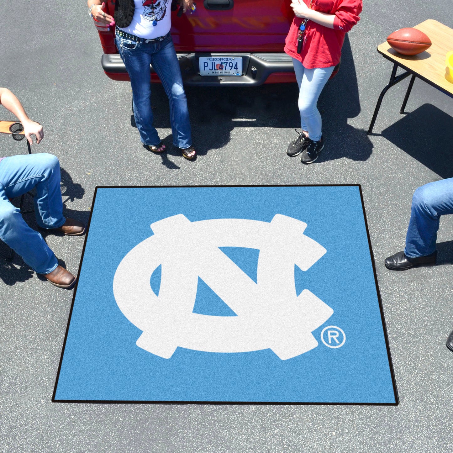 North Carolina Tar Heels Tailgater Mat with NC Logo by Fanmats