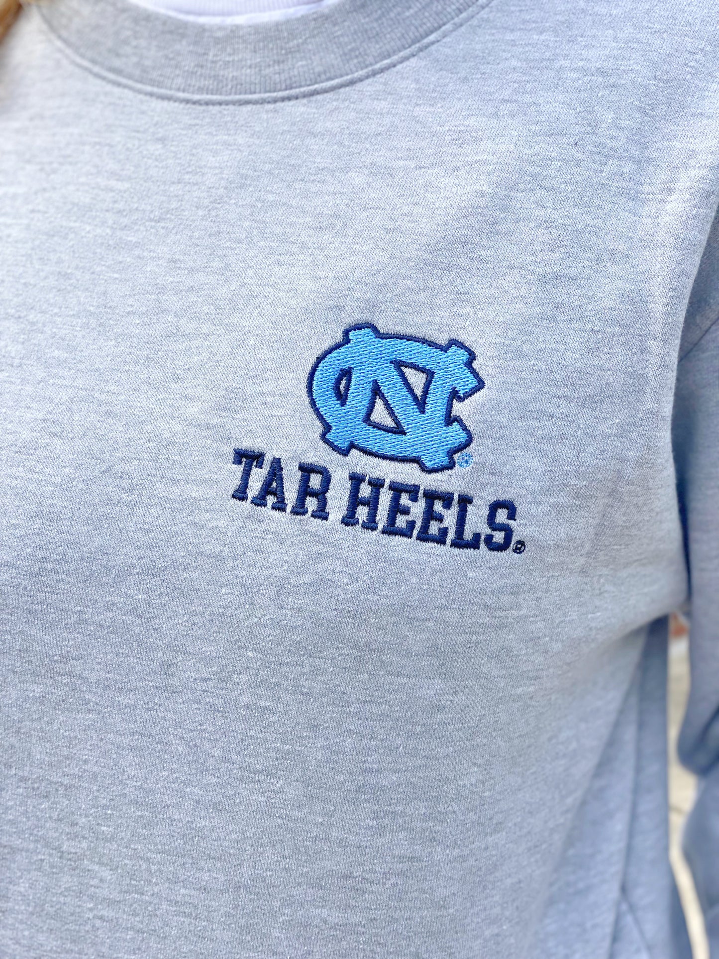 UNC Logo Crewneck Sweatshirt in Grey with Embroidery