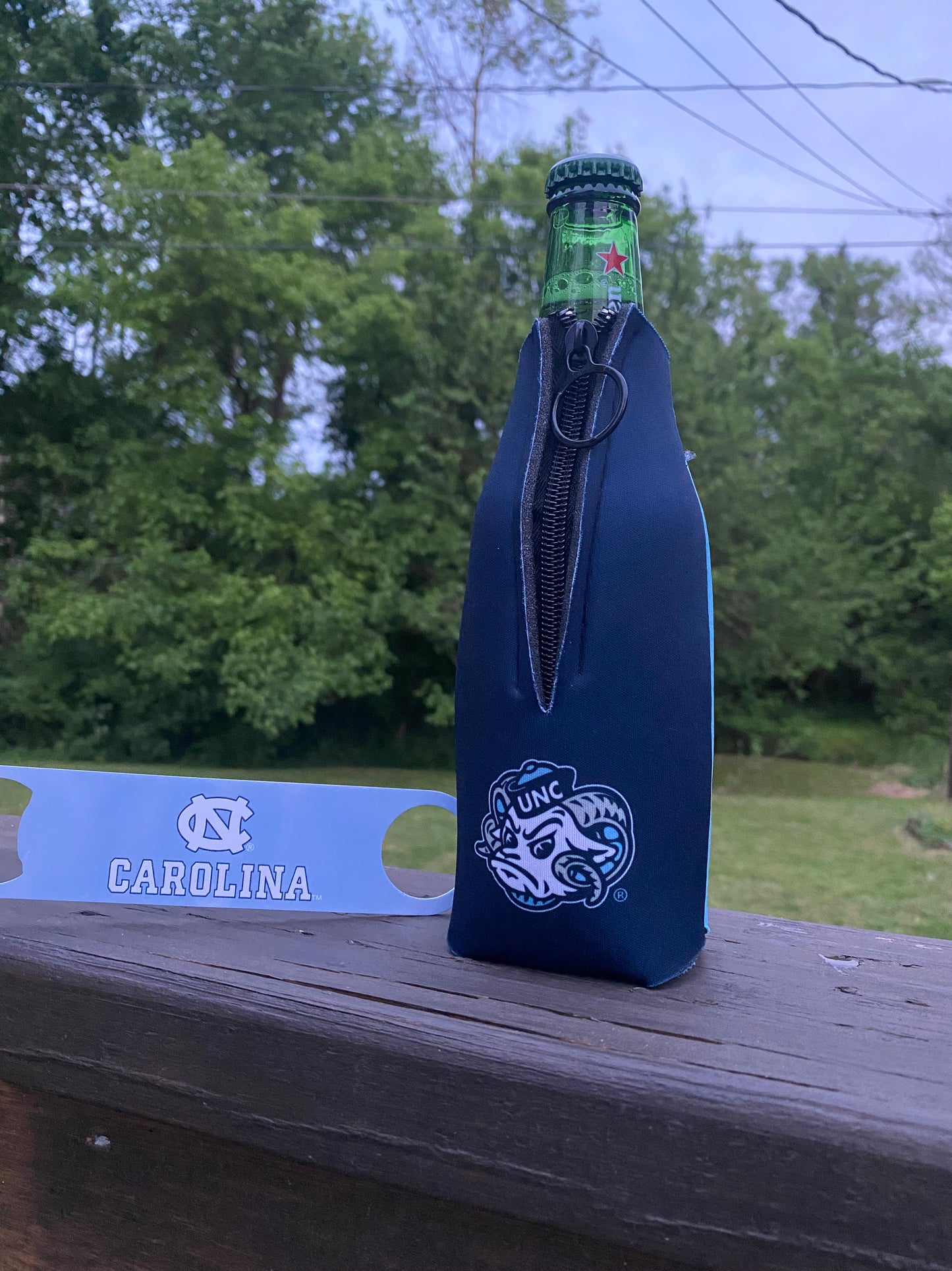 NORTH CAROLINA TAR HEELS BOTTLE COOLER