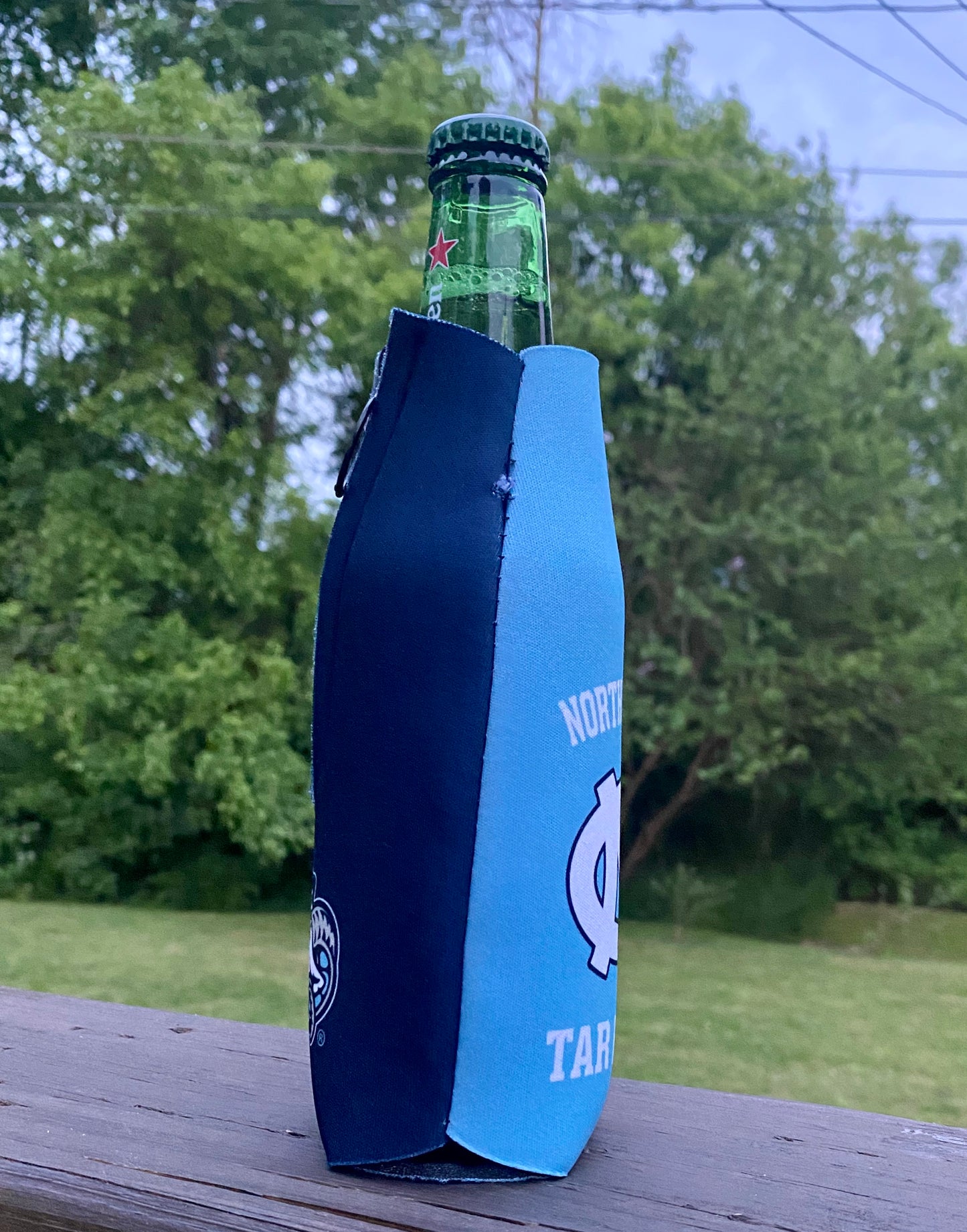 NORTH CAROLINA TAR HEELS BOTTLE COOLER