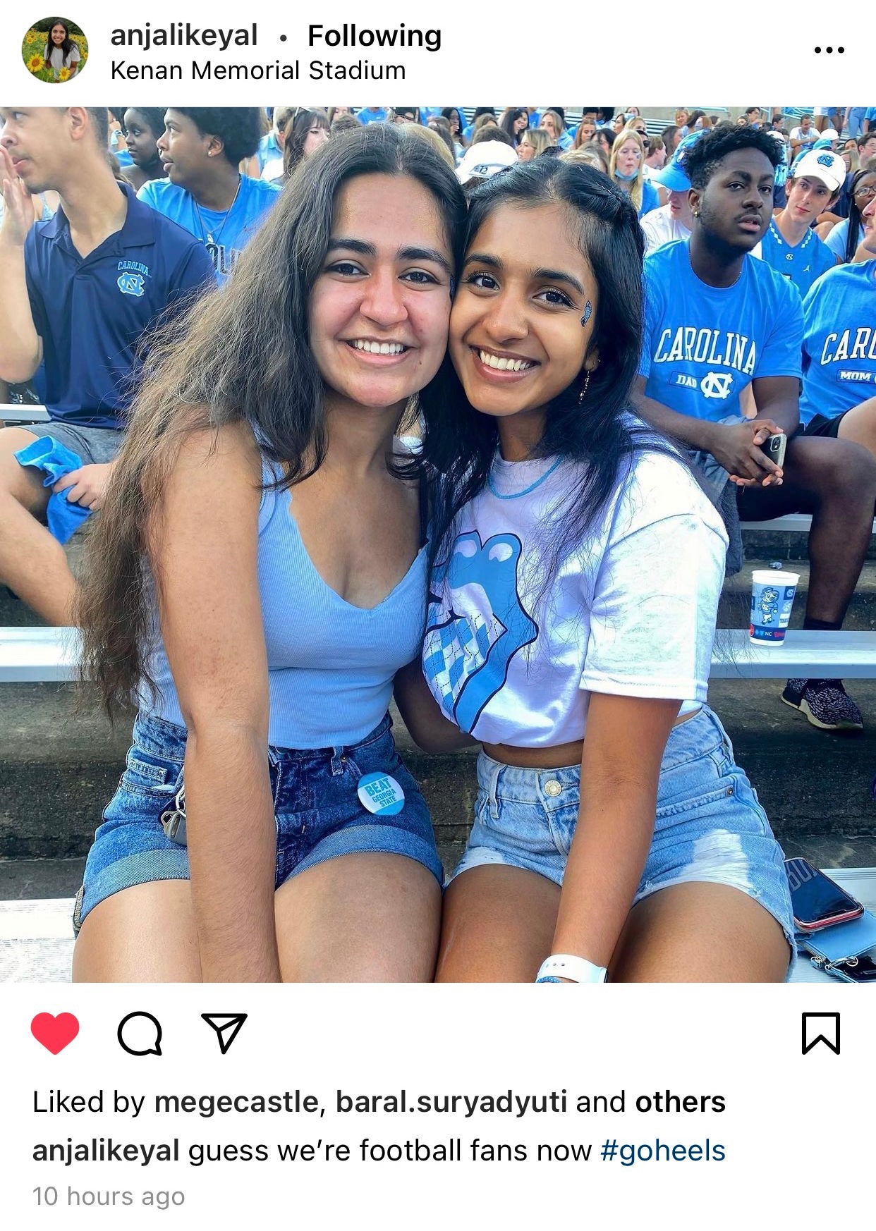 Carolina Blue Lips and Argyle Tongue Crop T-shirt
