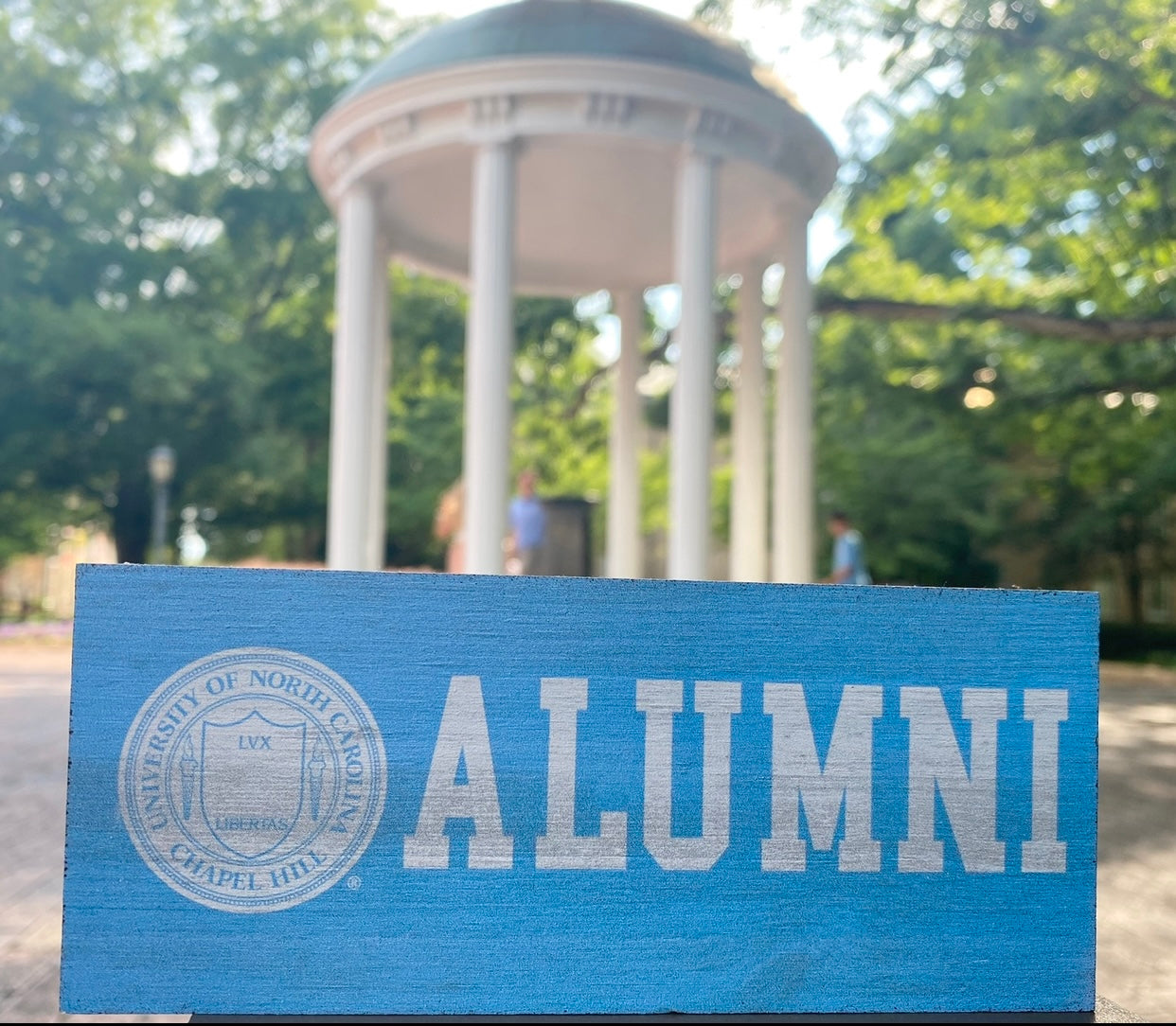 UNC Alumni Desk Top Block