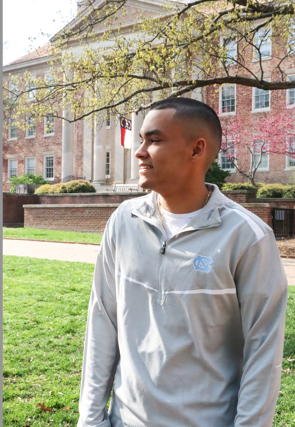 UNC Columbia Omni-Wick Scorecard 1/4 Zip Pullover in Grey
