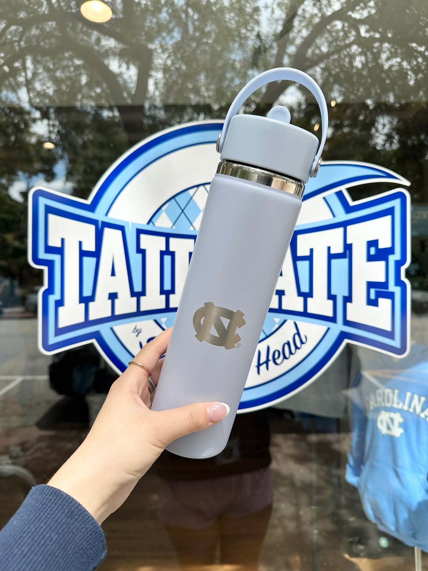 UNC Logo Light Blue Hydroflask Water Bottle 24 Oz