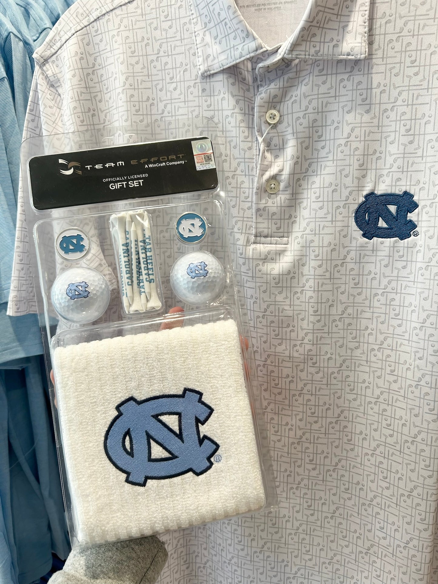 UNC Tar Heels White Golf Set with Carolina Blue Logos