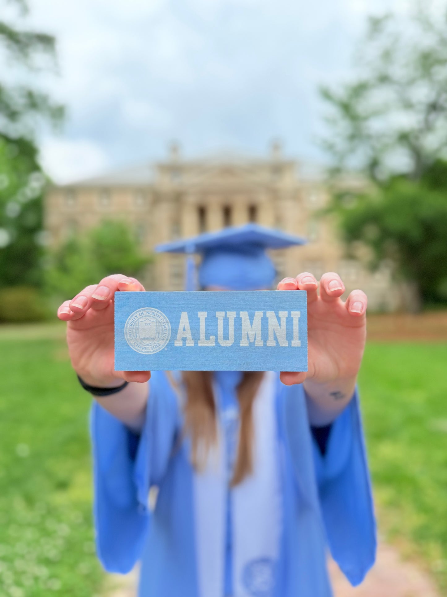 UNC Alumni Desk Top Block