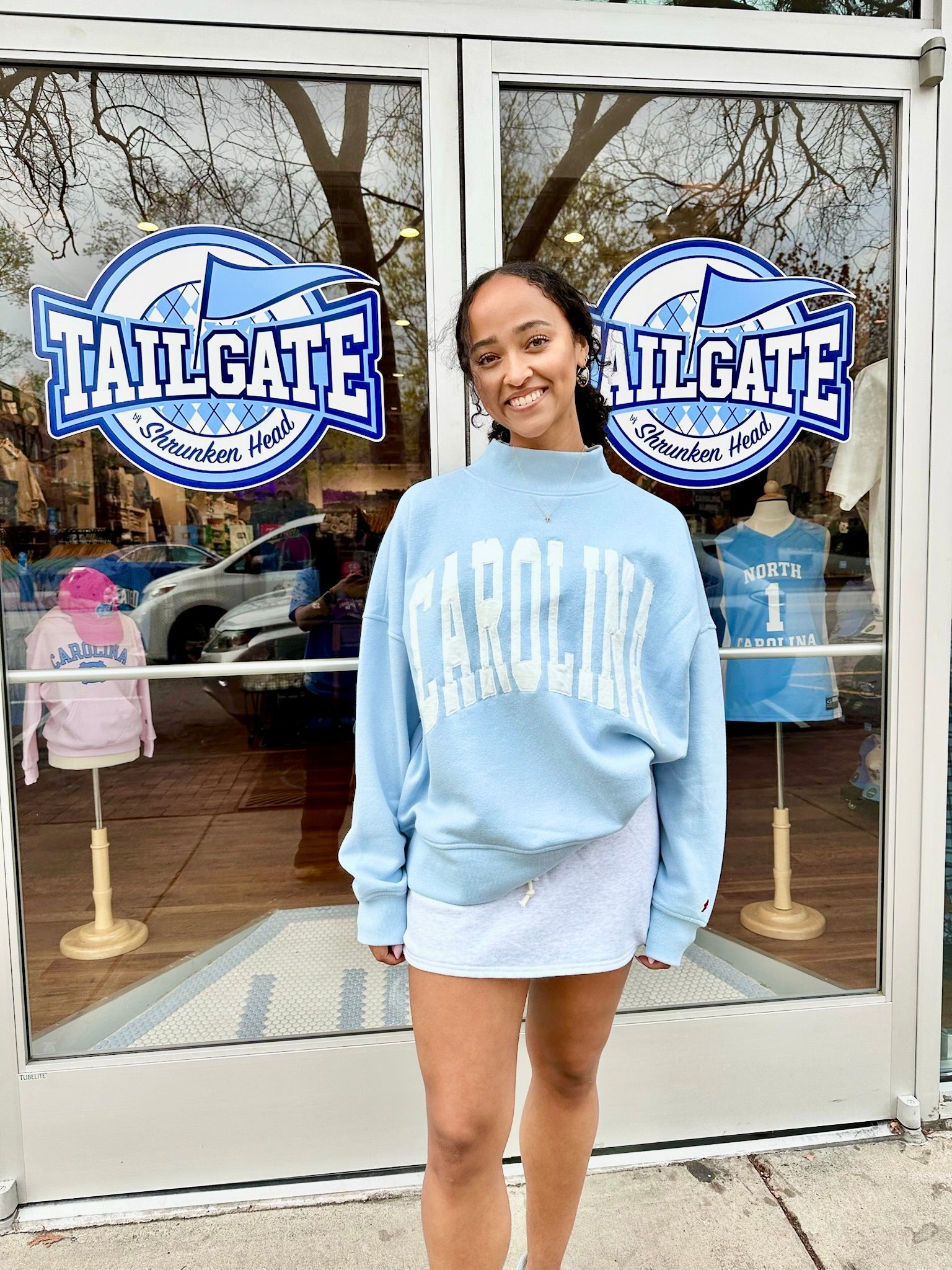 レディース North Carolina Tar Heels 新品 Mサイズ PREORDER - Carolina Tar Heels Light Blue Embroidered Mock Neck