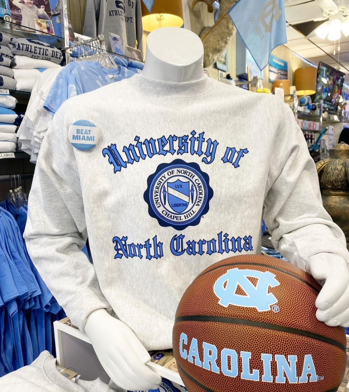 UNC Vintage Crewneck Sweatshirt Reverse Weave with Seal