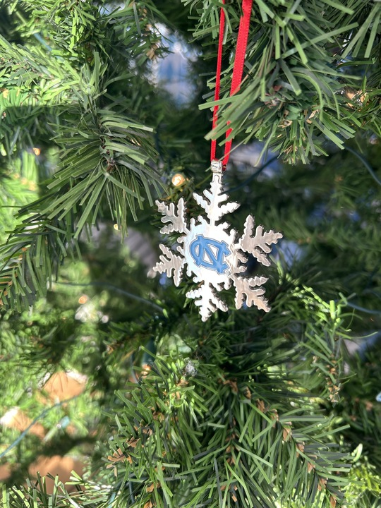UNC Tar Heels Metal Snowflake Christmas Ornament