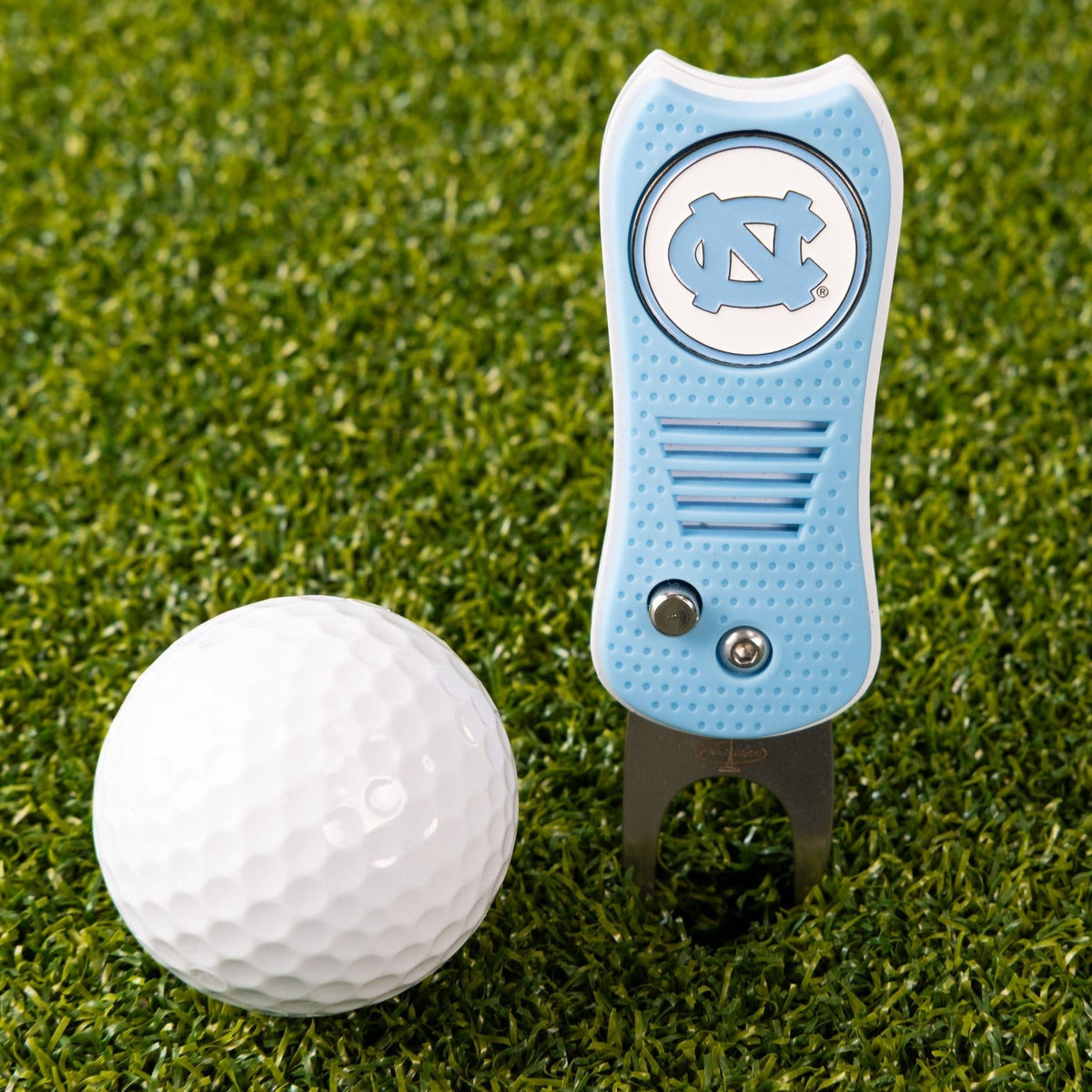 North Carolina Tar Heels Switchblade Divot Tool