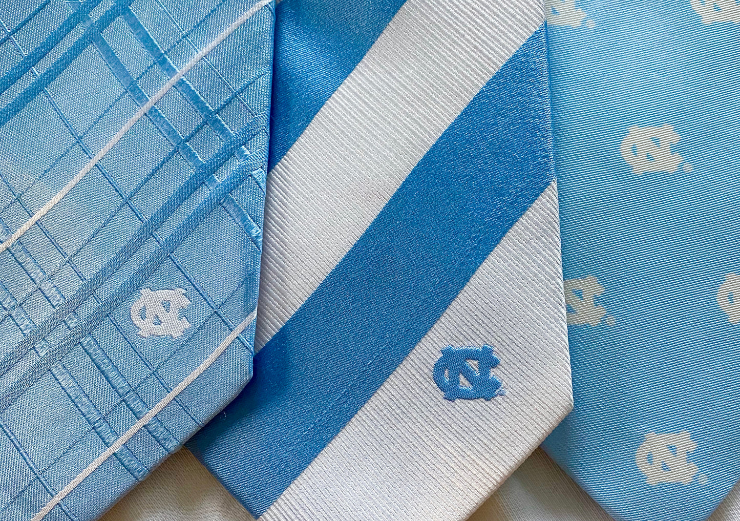 UNC Oxford Woven Men’s Tie by Eagles Wings