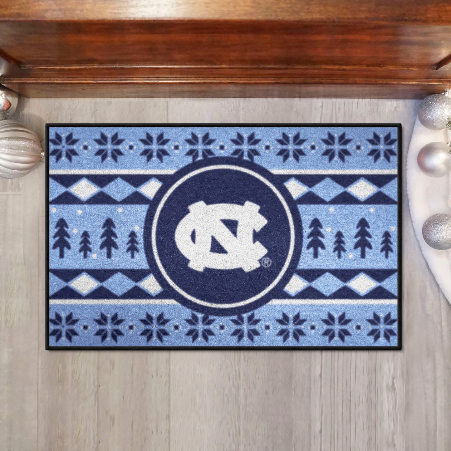 North Carolina Tar Heels Holiday Sweater Starter Mat with NC Logo & Holiday Sweater Art by Fanmats