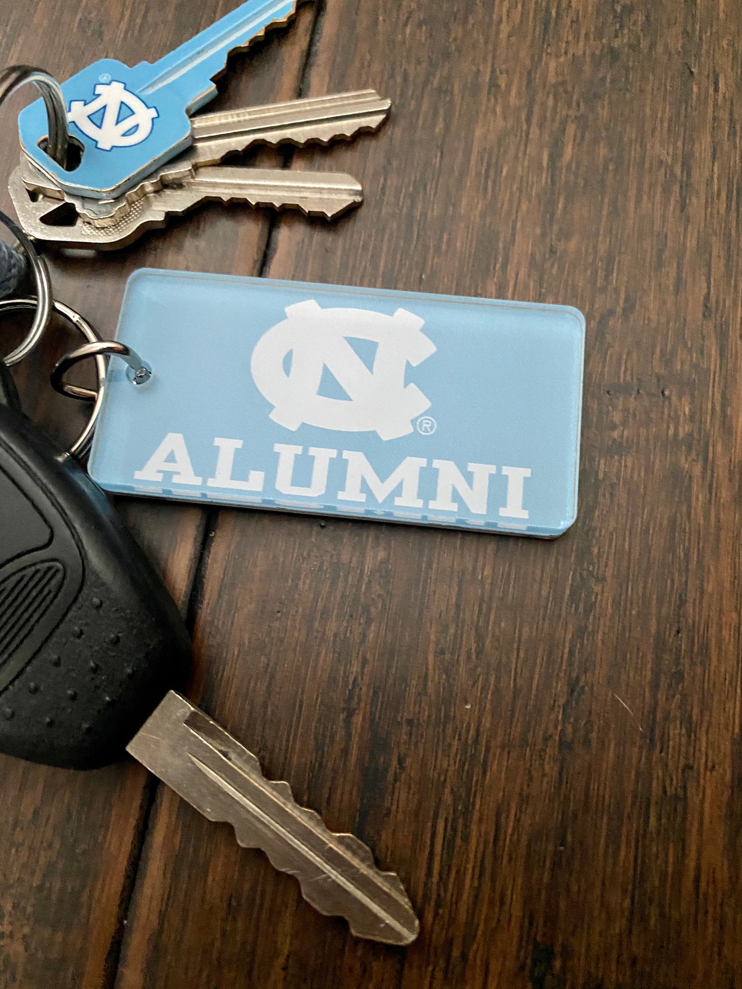 North Carolina Tar Heels Wincraft Rectangle UNC Alumni Keychain